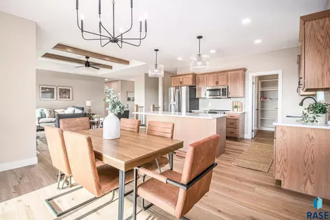 Dining - 5505 E Morningside Cir, Sioux Falls, SD 57110 photo 1 of 1