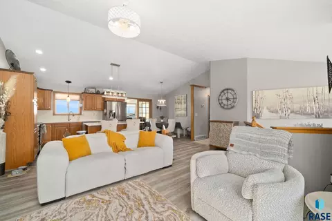 Living - 24404 View Dr, Dell Rapids, SD 57022 photo 3 of 8