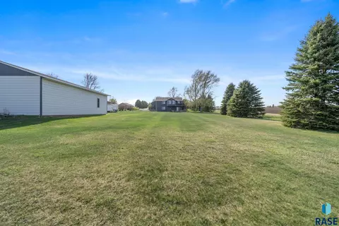 Exterior - 24404 View Dr, Dell Rapids, SD 57022 photo 15 of 16