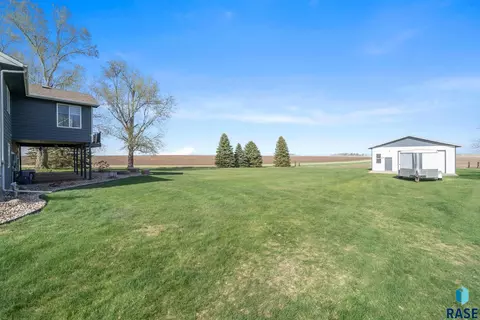 Exterior - 24404 View Dr, Dell Rapids, SD 57022 photo 13 of 16