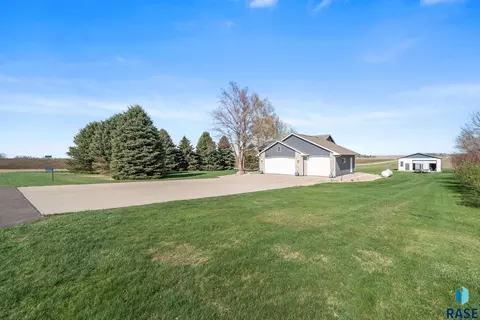 Exterior - 24404 View Dr, Dell Rapids, SD 57022 photo 11 of 16