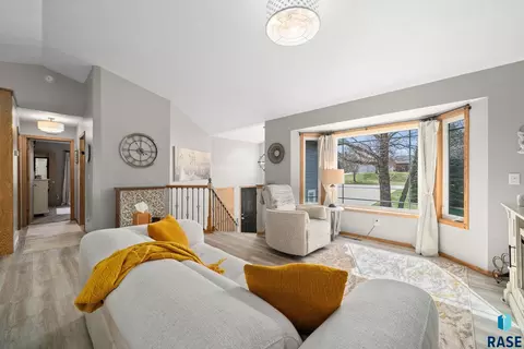 Living - 24404 View Dr, Dell Rapids, SD 57022 photo 4 of 8
