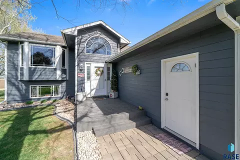Exterior - 24404 View Dr, Dell Rapids, SD 57022 photo 3 of 16