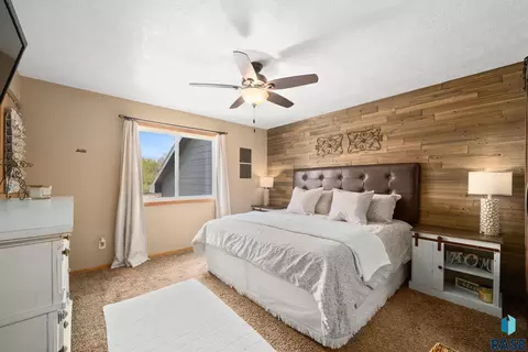 Bedroom - 24404 View Dr, Dell Rapids, SD 57022 photo 1 of 6