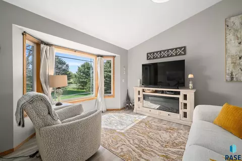 Living - 24404 View Dr, Dell Rapids, SD 57022 photo 2 of 8
