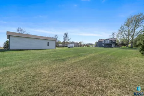 Exterior - 24404 View Dr, Dell Rapids, SD 57022 photo 16 of 16