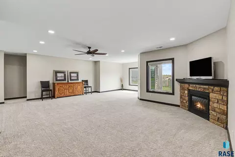 Living - 1900 S Firefly Dr, Sioux Falls, SD 57110 photo 4 of 4