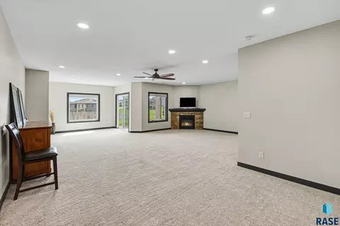 Living - 1900 S Firefly Dr, Sioux Falls, SD 57110 photo 3 of 4