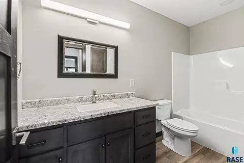 Bath - 1900 S Firefly Dr, Sioux Falls, SD 57110 photo 4 of 4
