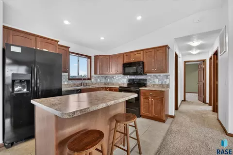 6509 S Tomar Rd, Sioux Falls, SD 57108 photo 9