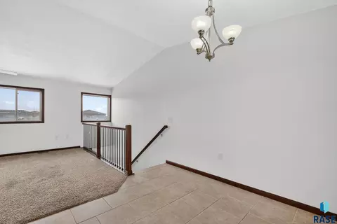 6509 S Tomar Rd, Sioux Falls, SD 57108 photo 8