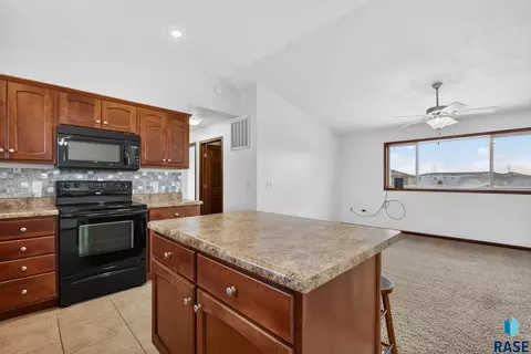 6509 S Tomar Rd, Sioux Falls, SD 57108 photo 14