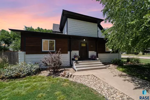 297 N Cedar Ave, Parker, SD 57053
