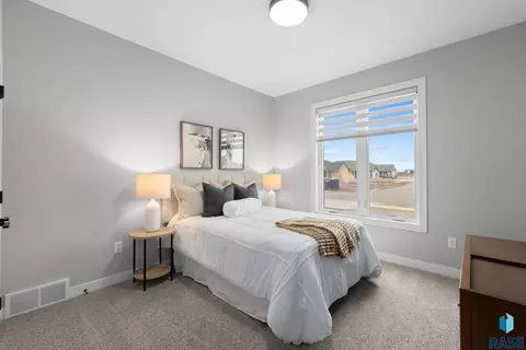 Bedroom - 800 S James Ave, Tea, SD 57064 photo 5 of 10