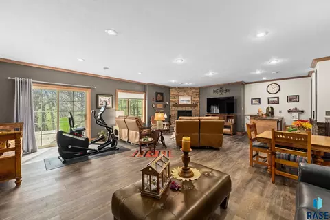 Living - 18 E Big Sky Pl, Sioux Falls, SD 57110 photo 7 of 7