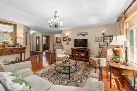 Living - 18 E Big Sky Pl, Sioux Falls, SD 57110 photo 3 of 7