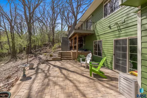 Exterior - 18 E Big Sky Pl, Sioux Falls, SD 57110 photo 7 of 19