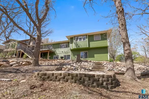 Exterior - 18 E Big Sky Pl, Sioux Falls, SD 57110 photo 9 of 19