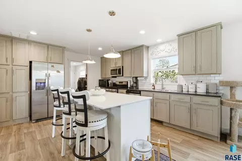 902 N Ponderosa Dr, Canton, SD 57013