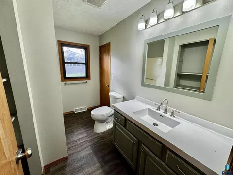 Bath - 4401 E 20th St, Sioux Falls, SD 57103 photo 1 of 2