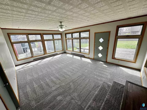 Living - 4401 E 20th St, Sioux Falls, SD 57103 photo 3 of 7