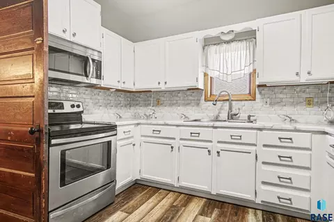 Kitchen - 471 E 2nd St, Parker, SD 57053 photo 2 of 2