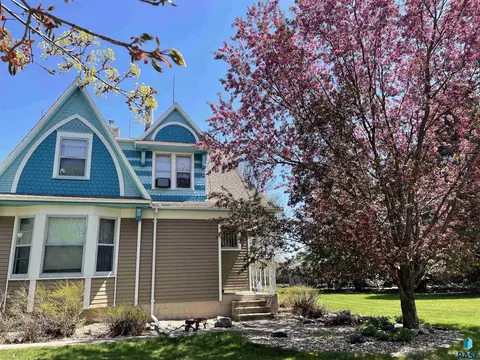 602 25 S Hwy, De Smet, SD 57213