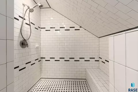 Bath - 710 E 2nd St, Canton, SD 57013 photo 4 of 5