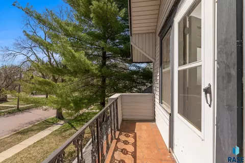 Exterior - 710 E 2nd St, Canton, SD 57013 photo 4 of 6