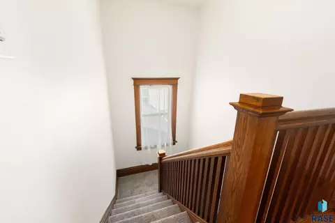 Entry Way - 710 E 2nd St, Canton, SD 57013 photo 2 of 5