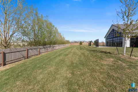 Exterior - 46592 268th St, Sioux Falls, SD 57106 photo 15 of 15