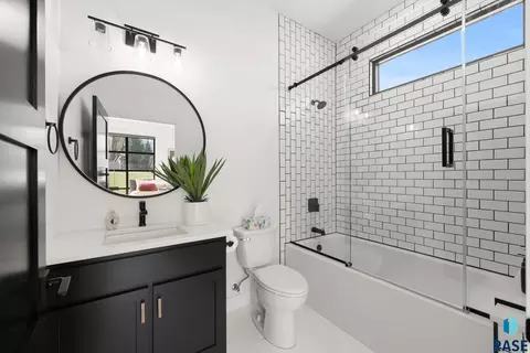 Bath - 46592 268th St, Sioux Falls, SD 57106 photo 7 of 8