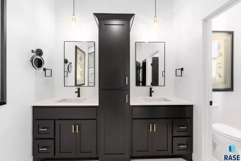 Bath - 46592 268th St, Sioux Falls, SD 57106 photo 2 of 8