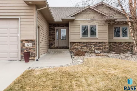 Exterior - 7100 E Archstone St, Sioux Falls, SD 57110 photo 3 of 8