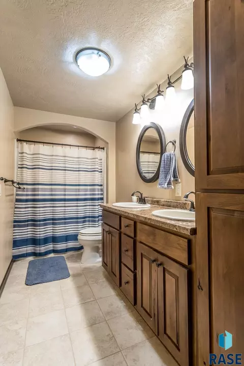Bath - 7100 E Archstone St, Sioux Falls, SD 57110 photo 4 of 4