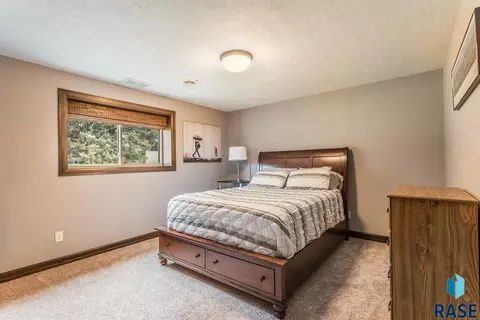 Bedroom - 7100 E Archstone St, Sioux Falls, SD 57110 photo 3 of 4