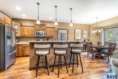 Kitchen - 7100 E Archstone St, Sioux Falls, SD 57110 photo 3 of 5