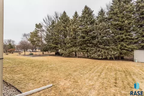 Exterior - 7100 E Archstone St, Sioux Falls, SD 57110 photo 8 of 8