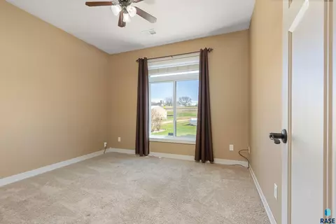 Bedroom - 23931 464th Ave, Chester, SD 57016 photo 2 of 6