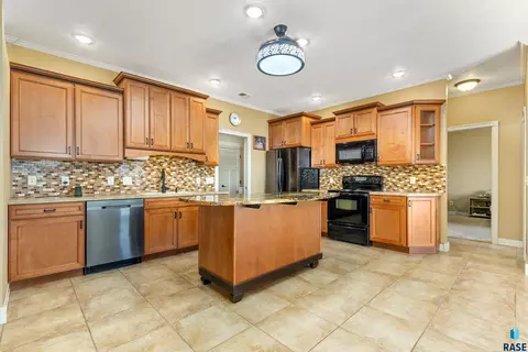 Kitchen - 23931 464th Ave, Chester, SD 57016 photo 1 of 2