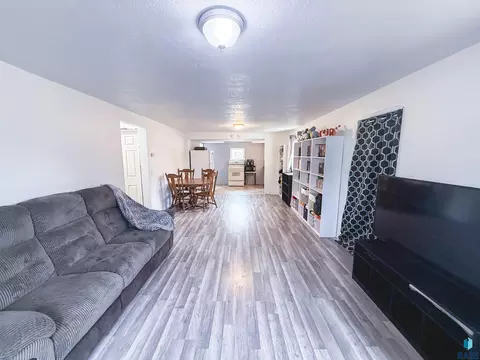 714 NW 3rd St, Madison, SD 57042 photo 2