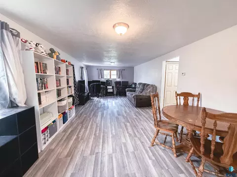 714 NW 3rd St, Madison, SD 57042 photo 14