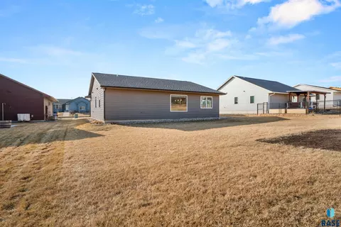 Exterior - 240 N Ceylon Ave, Tea, SD 57064 photo 2 of 4