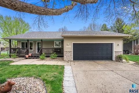 1600 S Hillview Rd, Sioux Falls, SD 57110