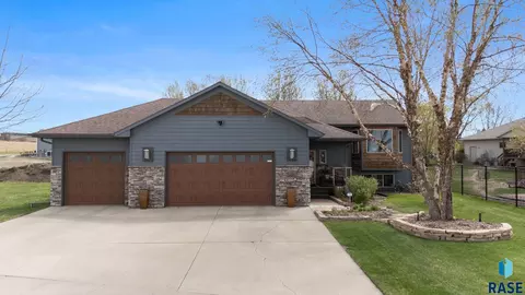 3601 E Madison St, Sioux Falls, SD 57103 photo 2