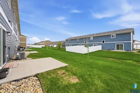 Exterior - 4606 E Whisper Ridge Pl, Sioux Falls, SD 57108 photo 2 of 5