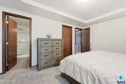 Bedroom - 4606 E Whisper Ridge Pl, Sioux Falls, SD 57108 photo 4 of 6