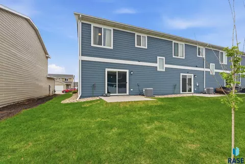 Exterior - 4606 E Whisper Ridge Pl, Sioux Falls, SD 57108 photo 5 of 5