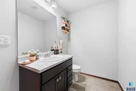 Bath - 4606 E Whisper Ridge Pl, Sioux Falls, SD 57108 photo 1 of 3