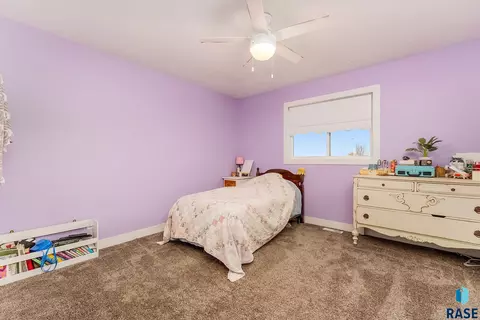 Bedroom - 101 Lakeview Dr, Hurley, SD 57036 photo 4 of 9